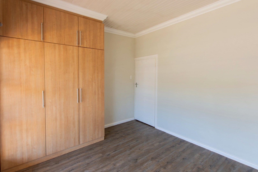 7 Bedroom Property for Sale in Middedorp Western Cape